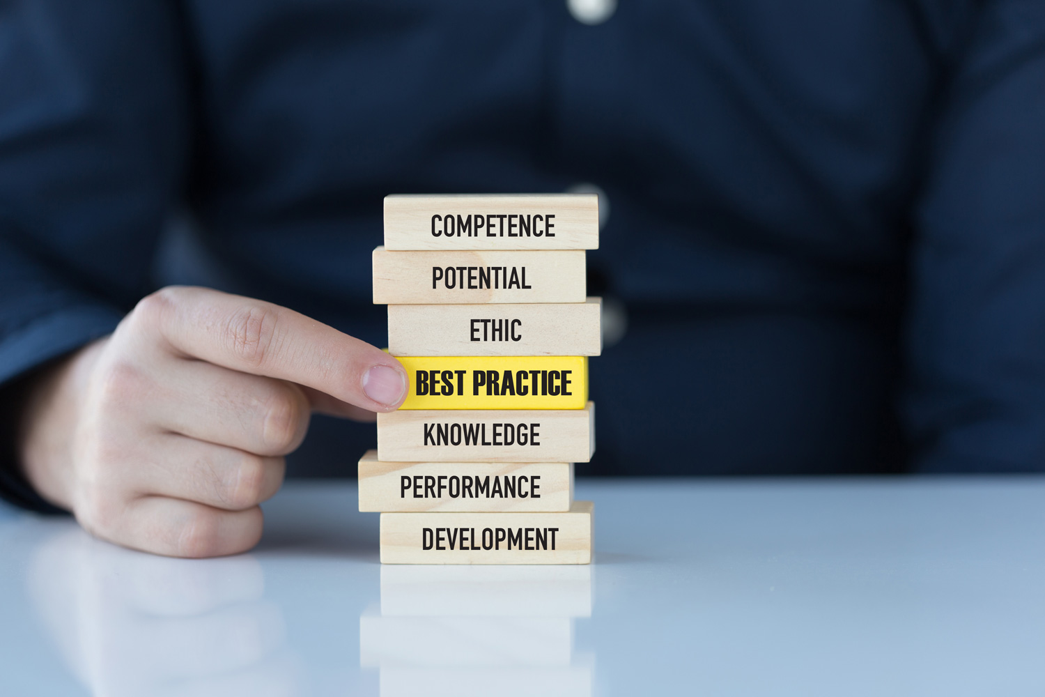 Plastic Disposable Apron, Medical Gowns, Medical Aprons, Isolation Gowns, Surgical Gloves, Long Cuff Gloves, Medical Isolation Gowns, Plastic Isolation Gowns